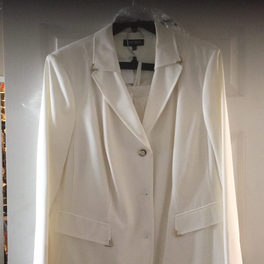 Gorgeous 2 piece pant suit
